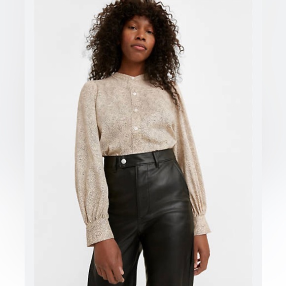 Levi's Tops - Levi’s - Women’s Delany‎ Pleated Button-Up Blouse - Size XS - Cream & Black